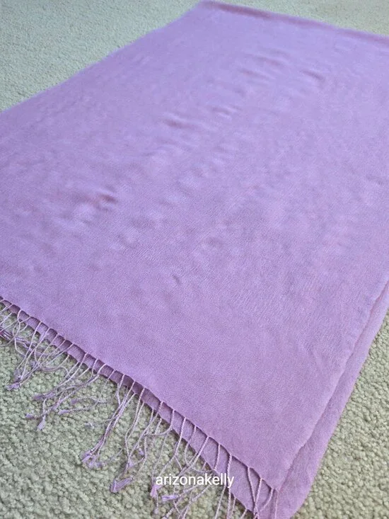 Minu Madhu Wool/Silk Scarf Lavender Purple Barcelona Spain - Picture 11 of 13
